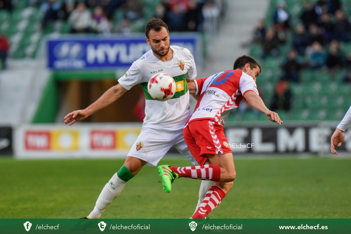 Gonzalo Verdú durante el partido entre Elche y Sabadell / Sonia Arcos - Elche C.F. Oficial