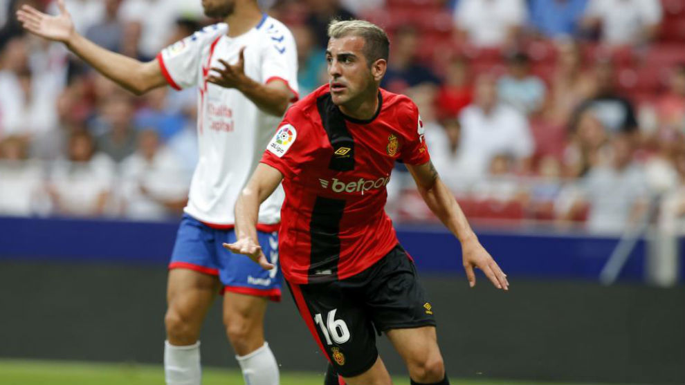 Carlos Castro celebra un gol con el Mallorca / Marca.com