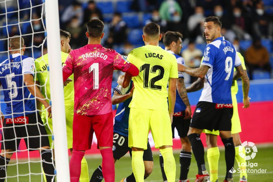 Partido entre Alavés y Elche, en la temporada 21-22 / LaLiga