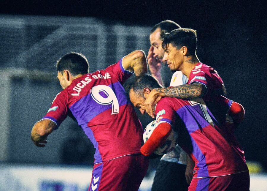 Los jugadores del Elche celebran su gol en Buñol / Elche C.F.