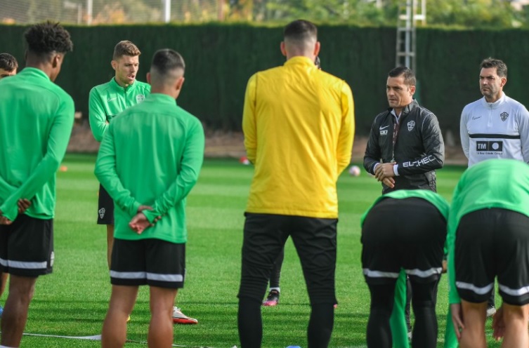 Entrenamiento del Elche en la temporada 21-22 / Sonia Arcos - Elche C.F. Oficial