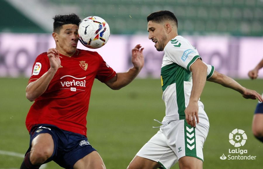 El jugador del Elche CF, Fidel, durante un partido ante Osasuna / LaLiga