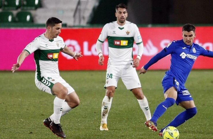 Partido entre Elche CF y Getafe en la temporada 20-21 / LaLiga