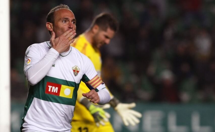 Nino celebra un gol con el Elche ante el Racing en la temporada 19-20 / LFP