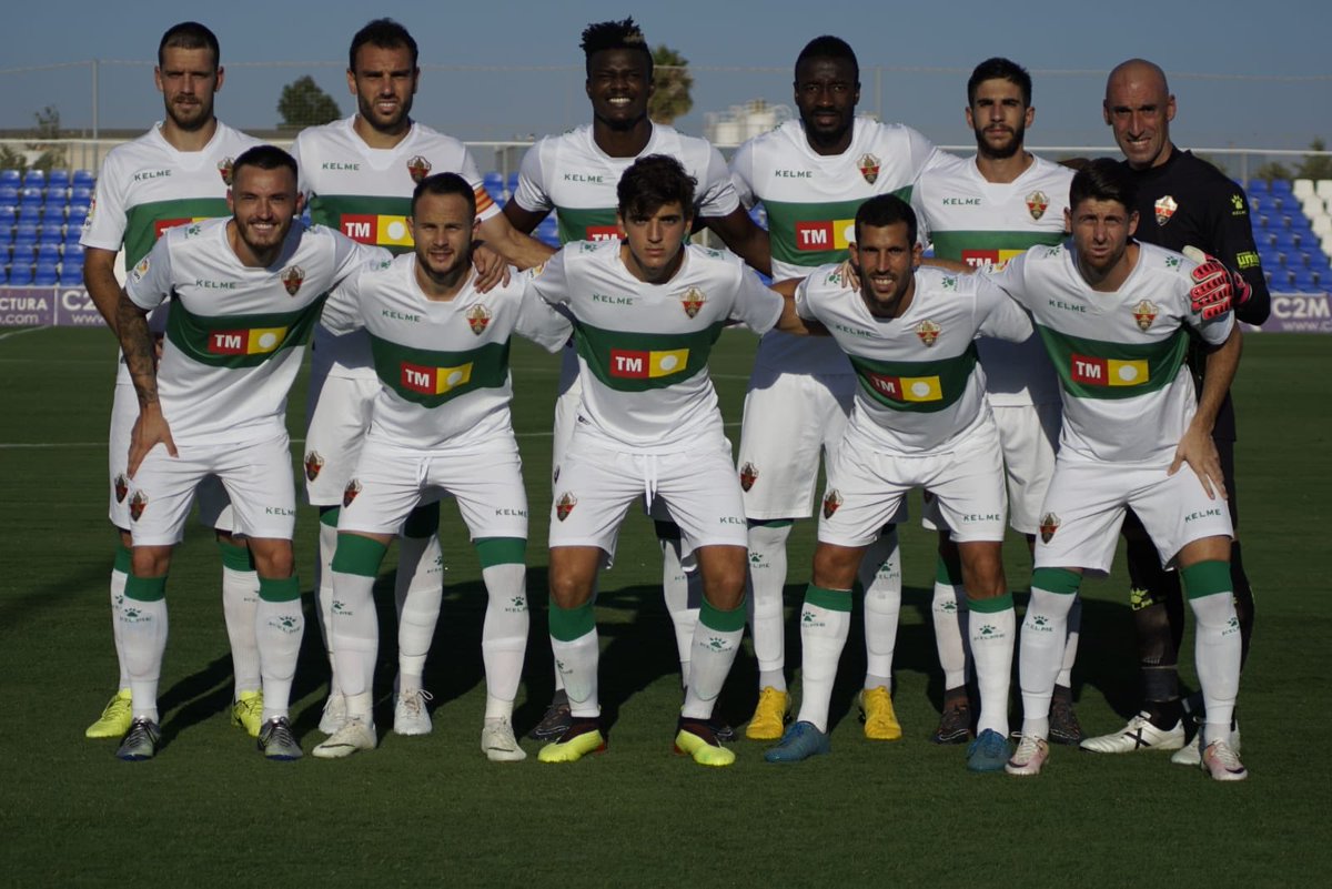 Once titular del Elche CF ante el Cádiz / Pinatar Arena