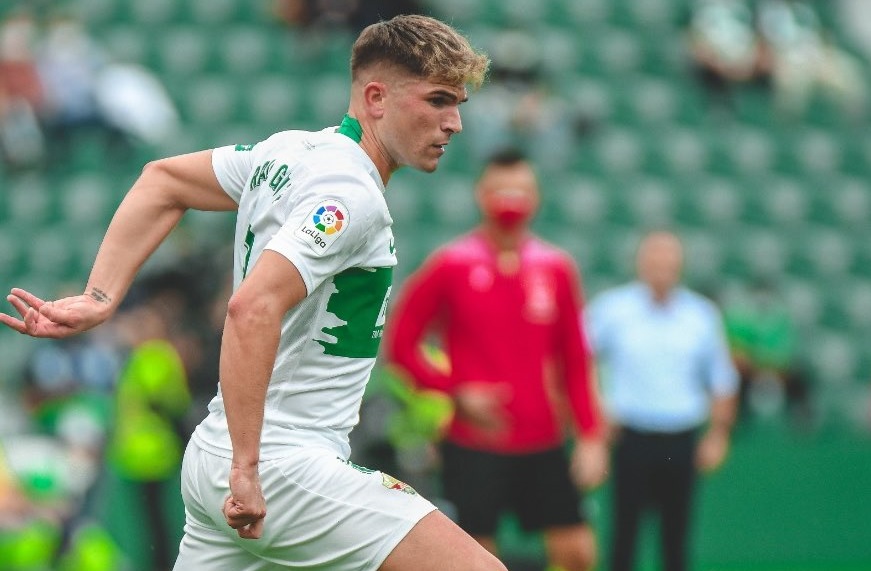 Raúl Guti durante un partido con el Elche CF en la temporada 21-22 / Elche C.F. Oficial