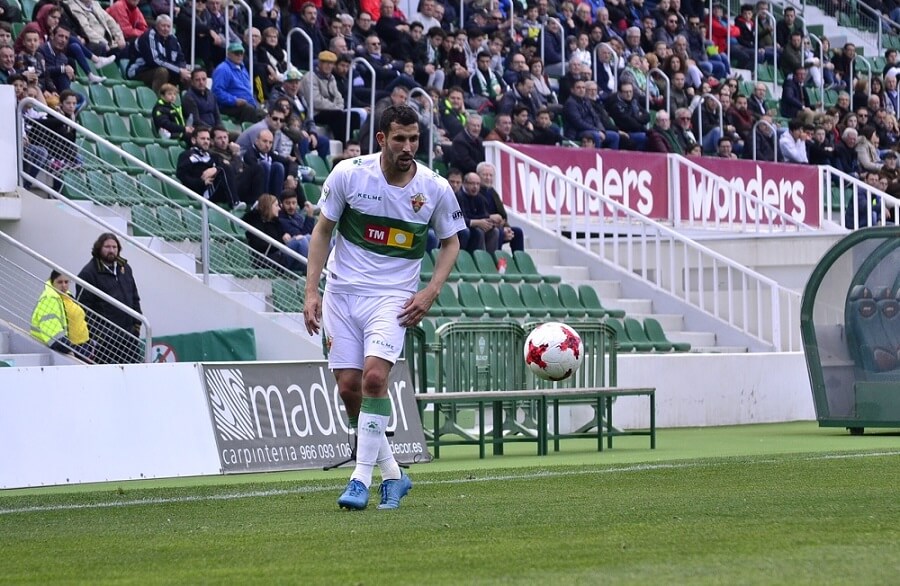 Tekio durante un partido con el Elche ante el Cornellá / Cristian Ripoll